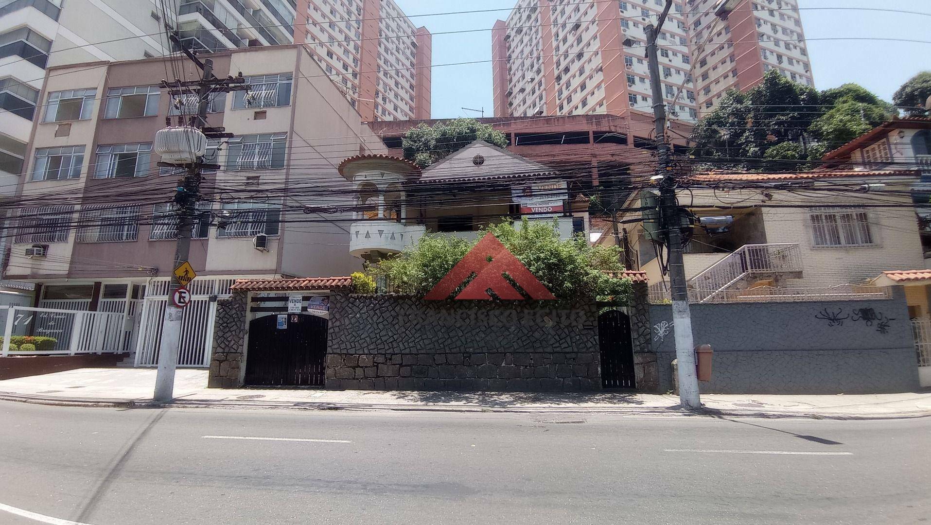 Casa à venda com 4 quartos, 120m² - Foto 1