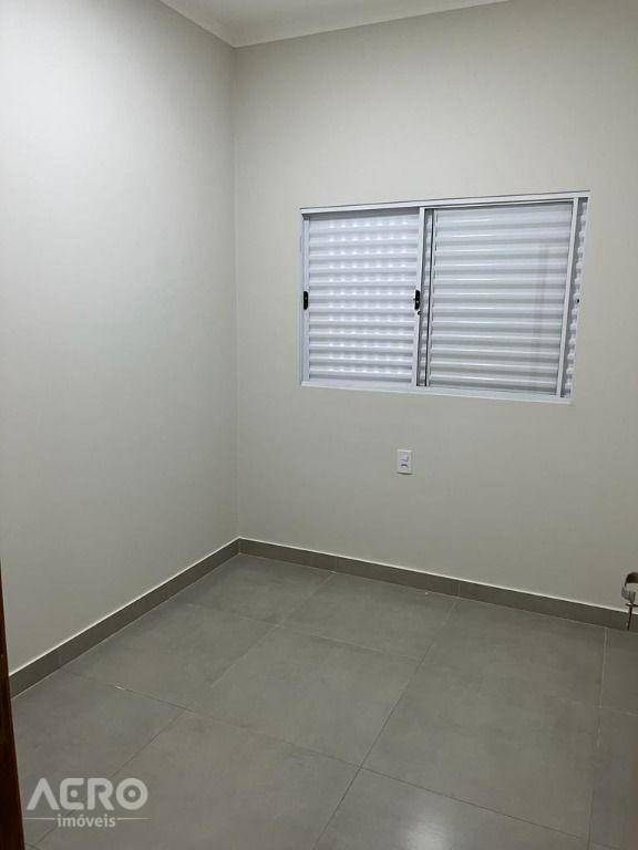 Casa à venda com 2 quartos, 60m² - Foto 6