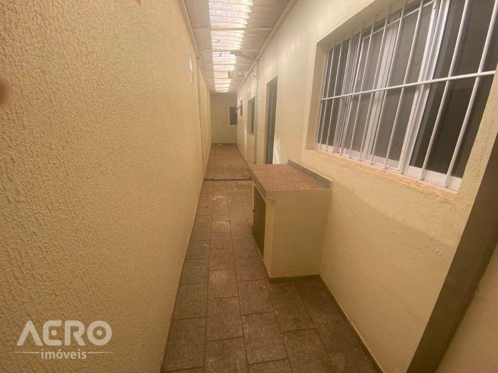 Casa para alugar com 3 quartos, 280m² - Foto 20