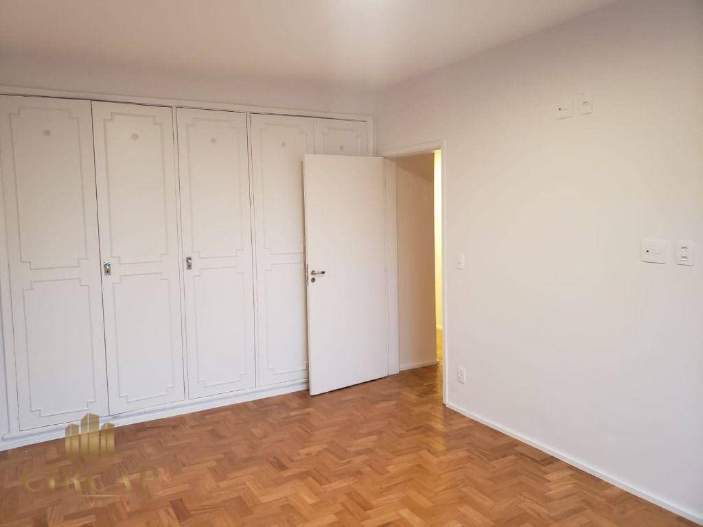 Apartamento à venda com 3 quartos, 155m² - Foto 8