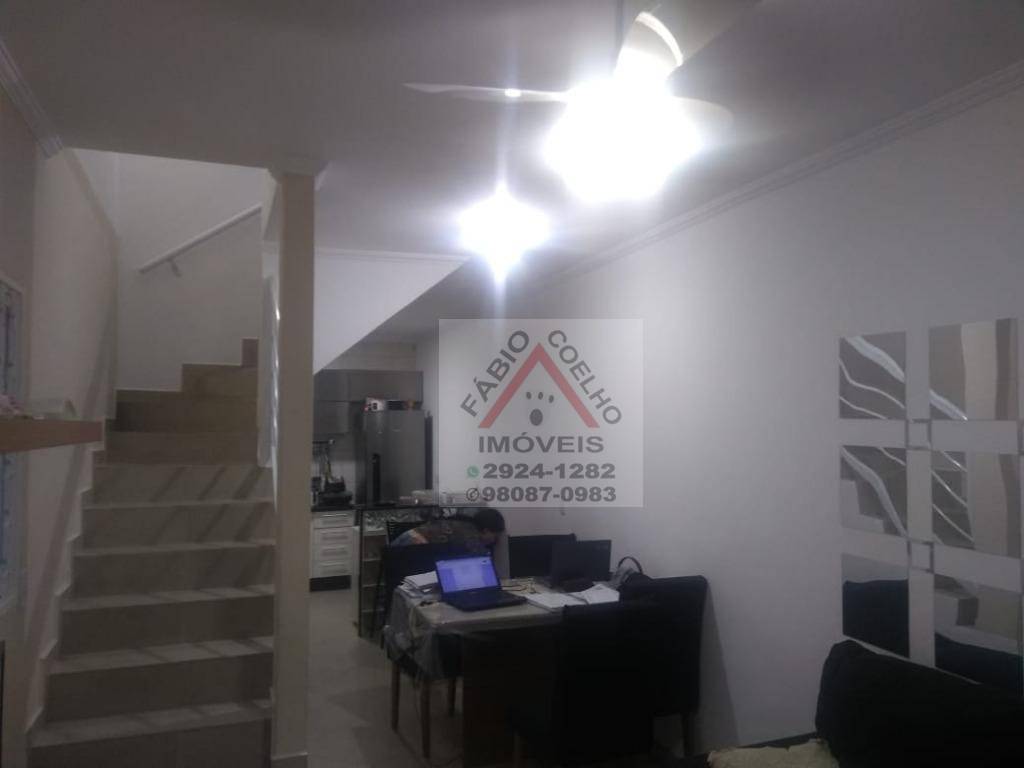 Sobrado à venda com 3 quartos, 63m² - Foto 2