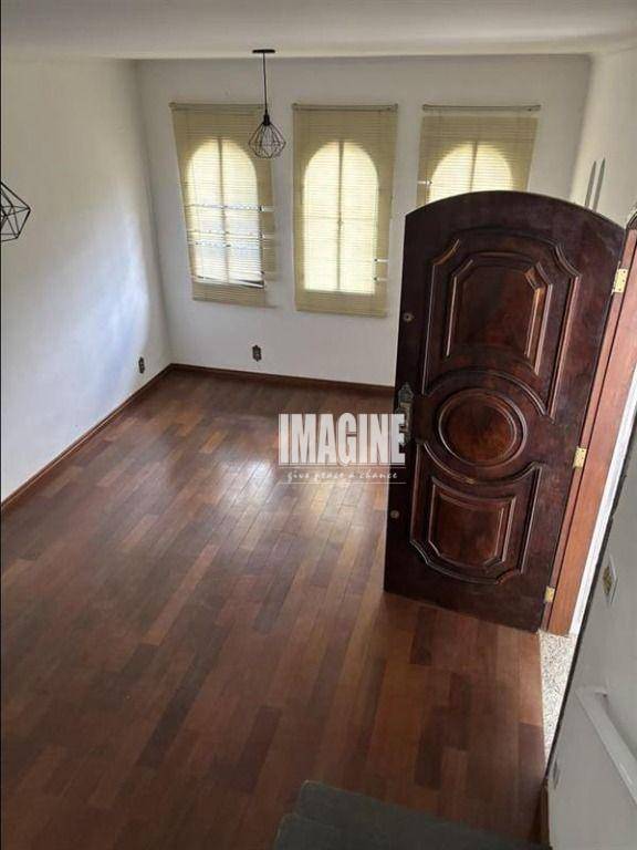 Sobrado à venda com 3 quartos, 180m² - Foto 2