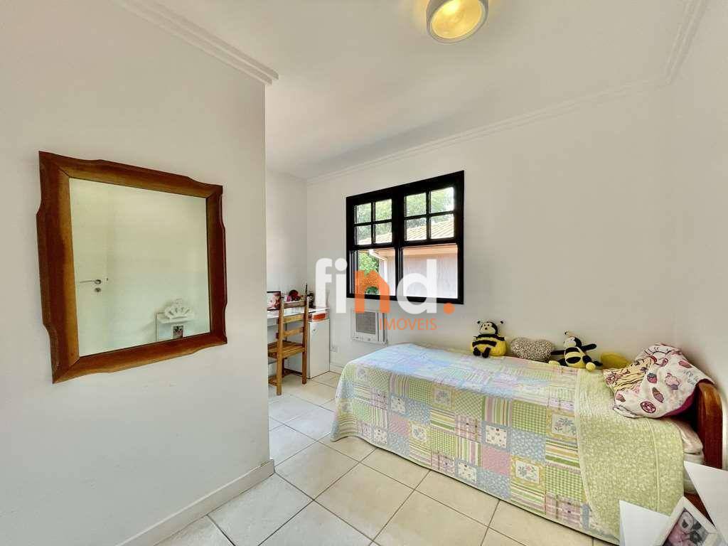 Casa de Condomínio à venda com 4 quartos, 250m² - Foto 16