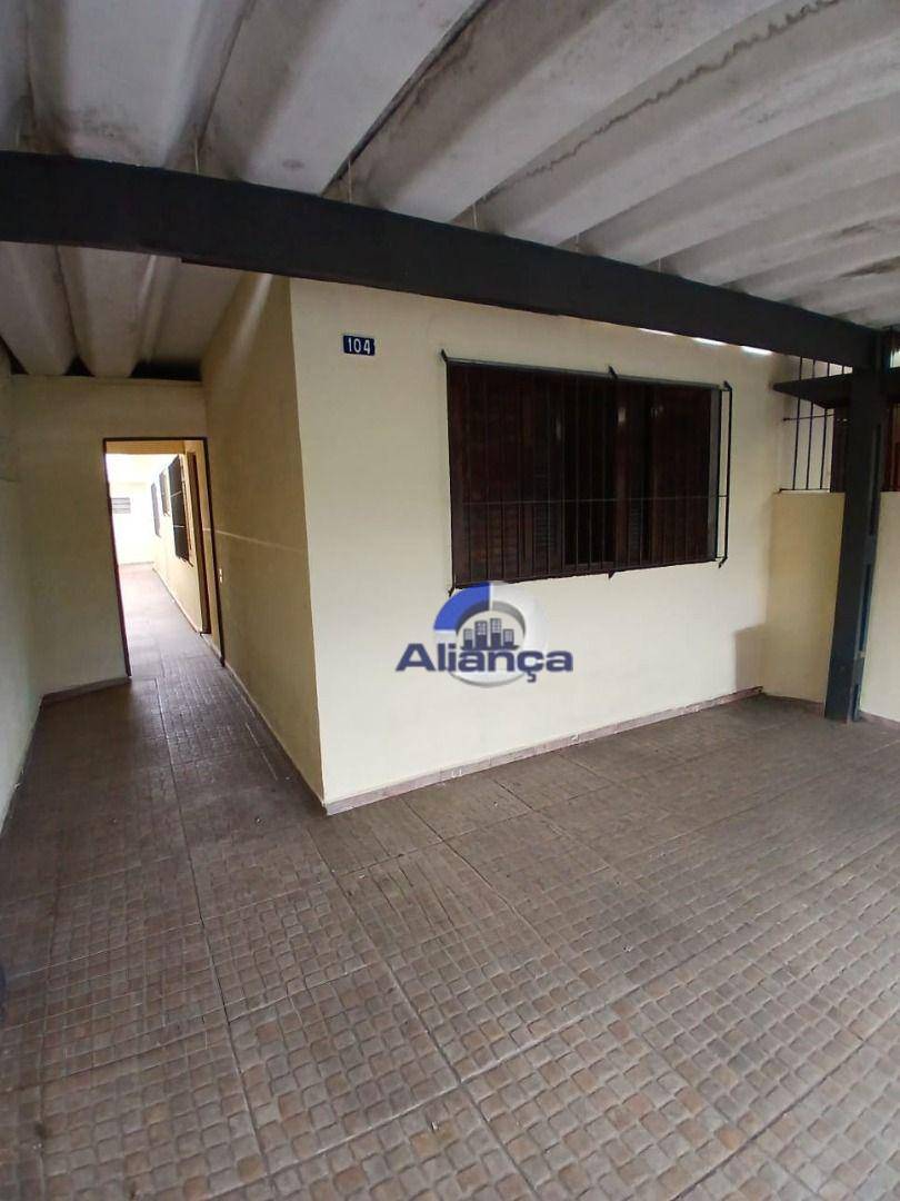 Casa para alugar com 2 quartos, 125m² - Foto 4