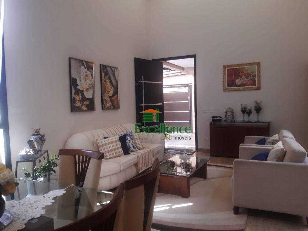 Casa à venda com 3 quartos, 180m² - Foto 3