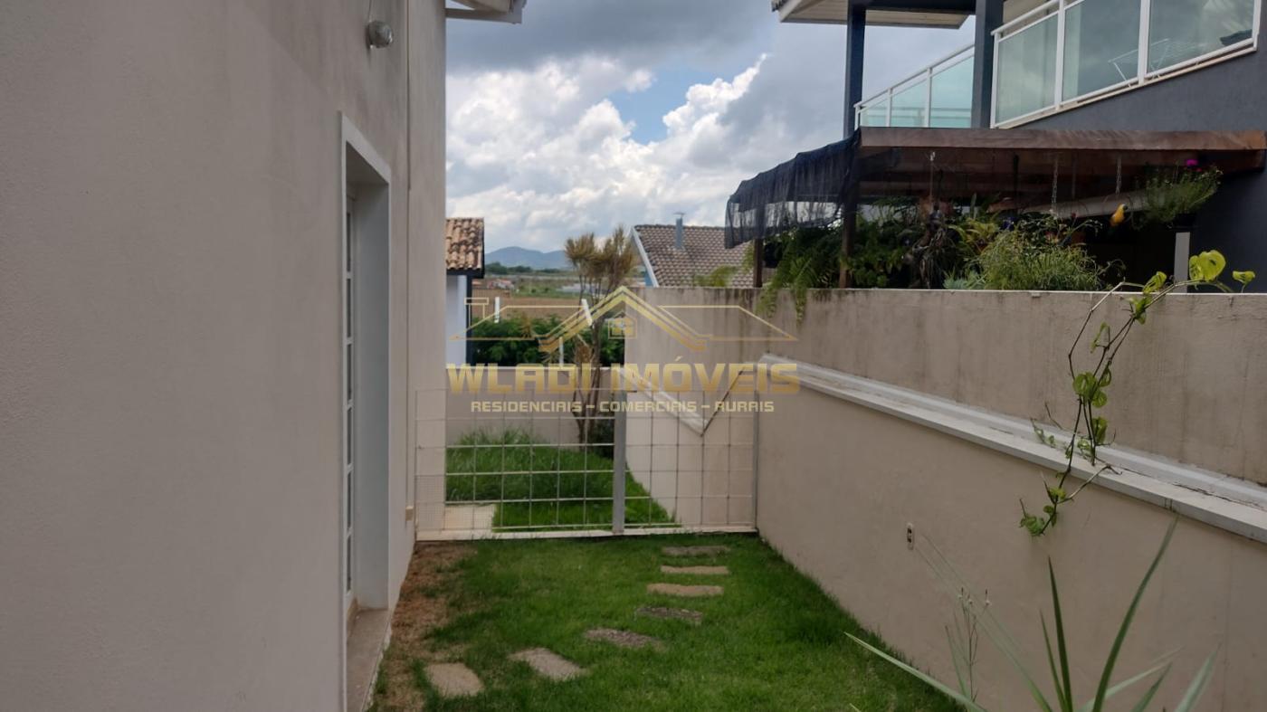 Casa de Condomínio à venda com 3 quartos, 300m² - Foto 24