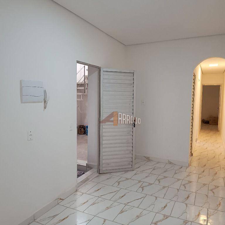 Apartamento para alugar com 2 quartos, 50m² - Foto 14