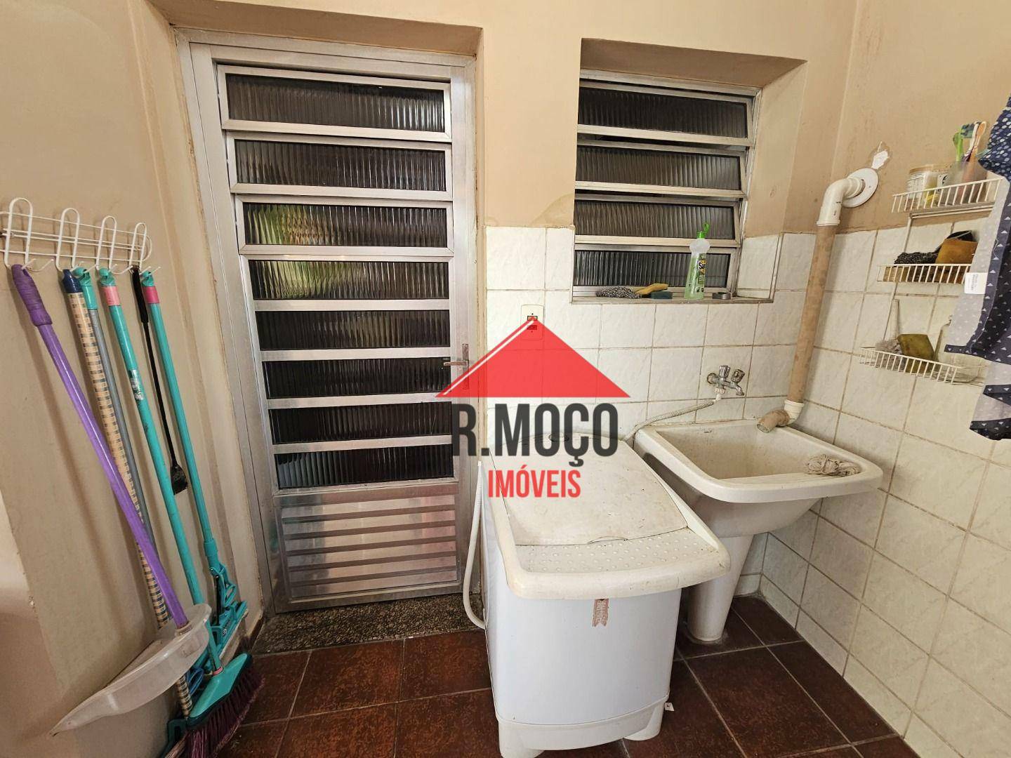 Casa à venda com 3 quartos, 180m² - Foto 42