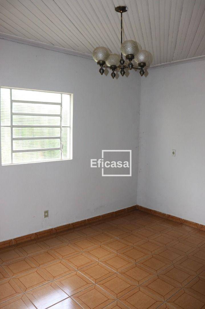 Casa à venda com 3 quartos, 220m² - Foto 9