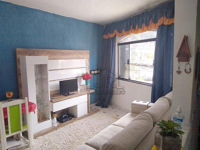 Casa à venda com 2 quartos, 100m² - Foto 1