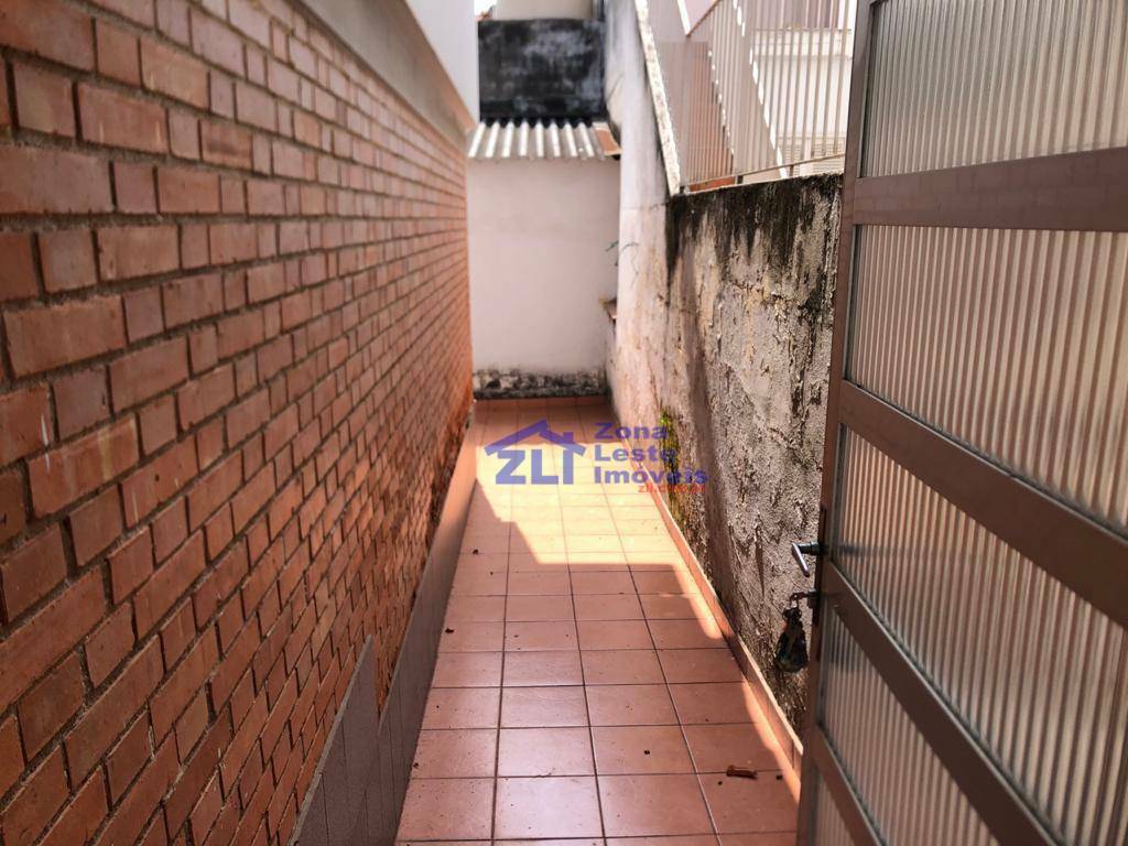 Sobrado à venda com 2 quartos, 200m² - Foto 15