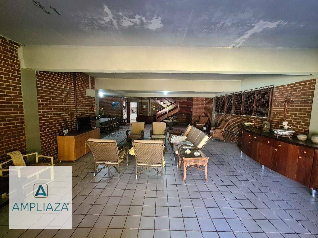 Casa à venda com 4 quartos, 300m² - Foto 16