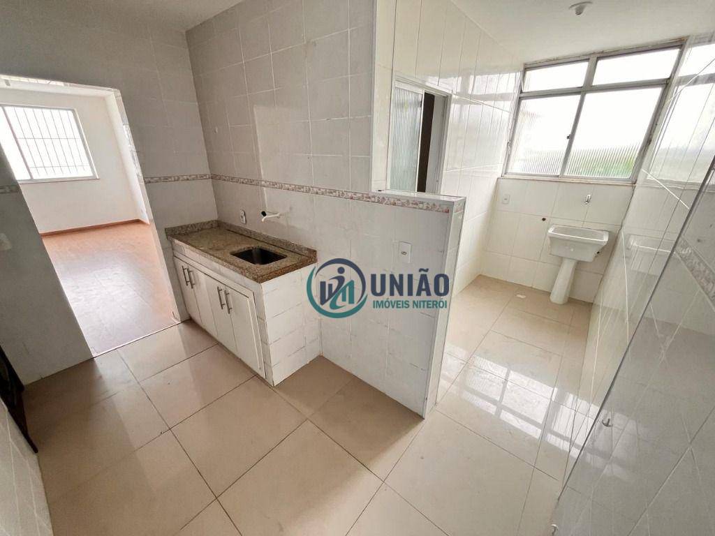 Apartamento à venda com 2 quartos, 62m² - Foto 6