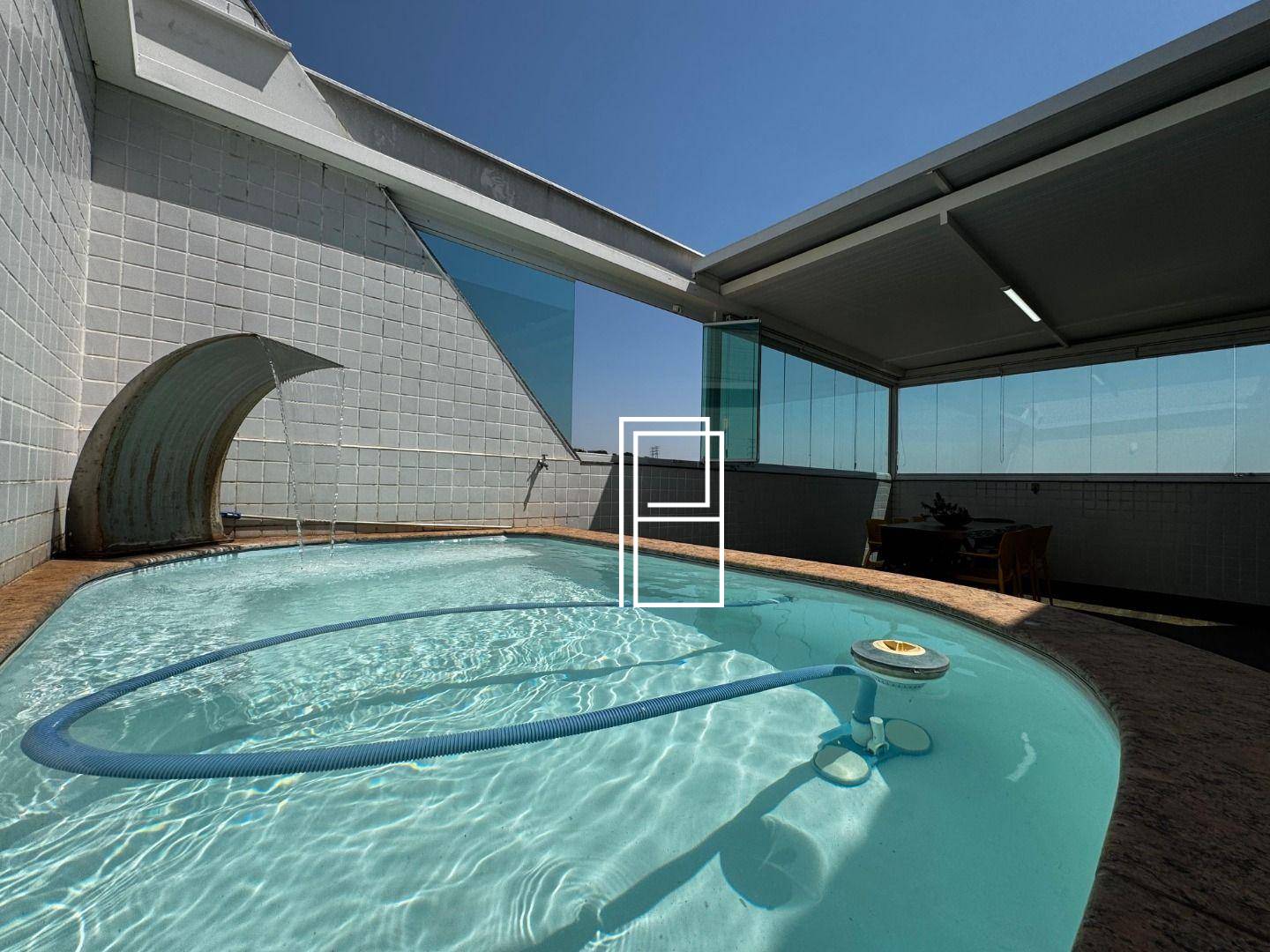 Cobertura, 4 quartos, 209 m² - Foto 1