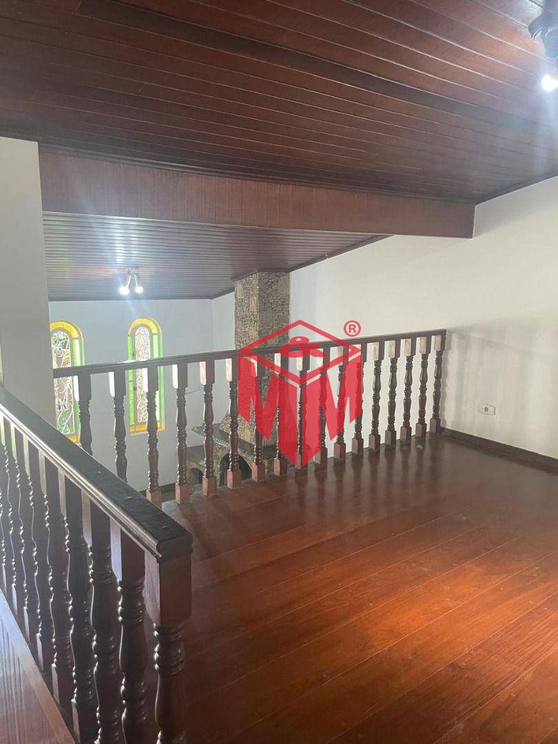 Casa à venda com 6 quartos, 327m² - Foto 9