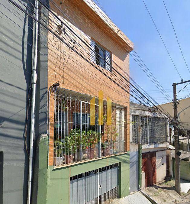 Casa para alugar com 3 quartos, 230m² - Foto 1