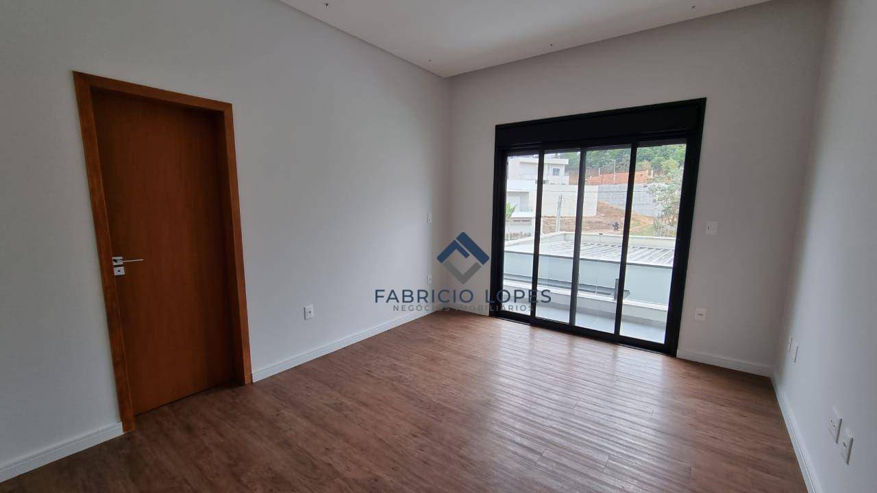 Casa à venda com 4 quartos, 450m² - Foto 32