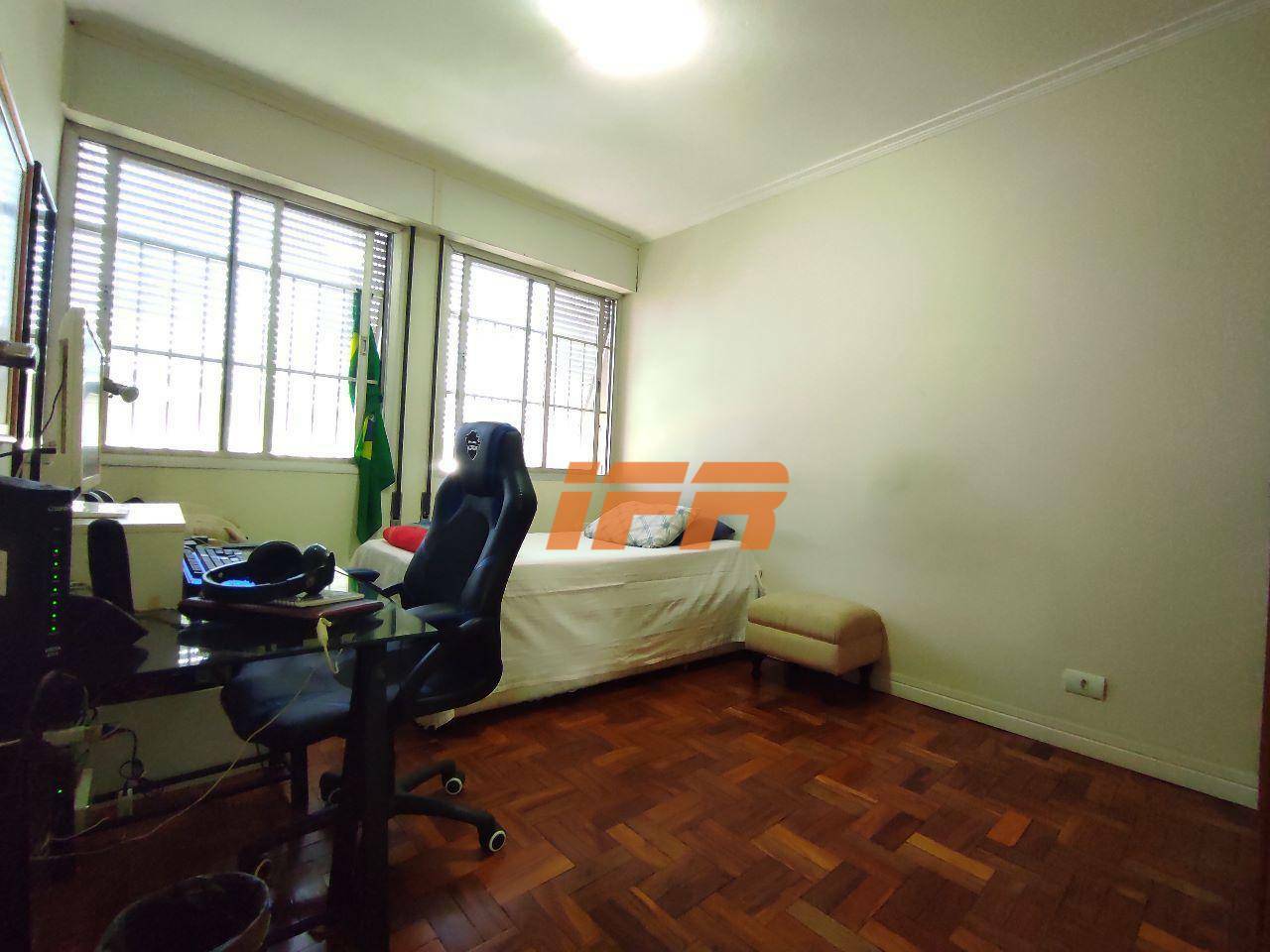 Apartamento à venda com 3 quartos, 142m² - Foto 13