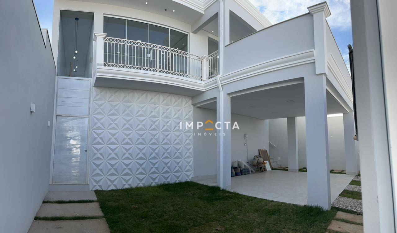 Casa à venda com 3 quartos, 175m² - Foto 1