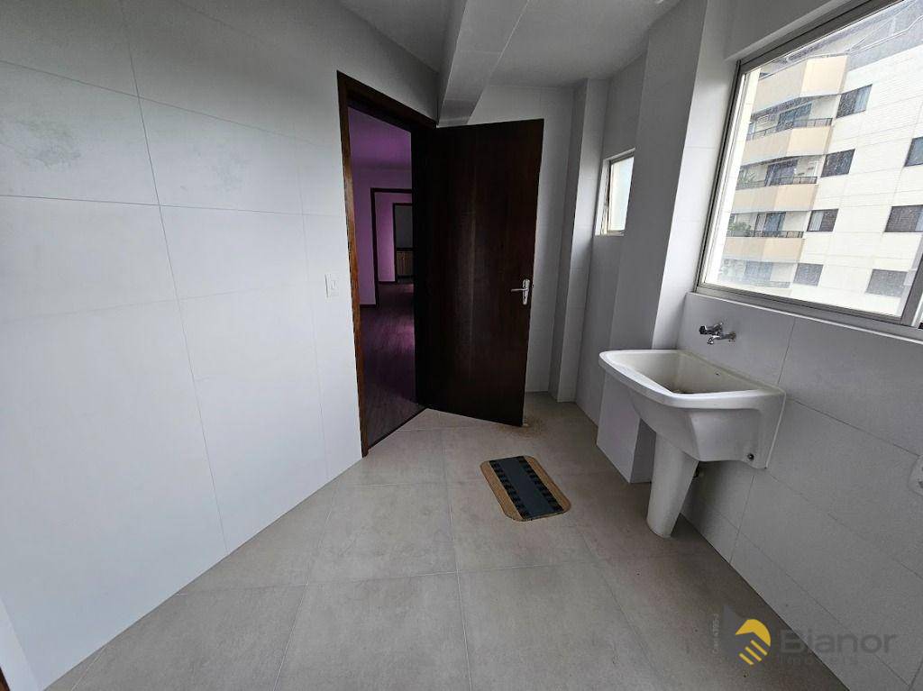 Apartamento à venda com 3 quartos, 159m² - Foto 12