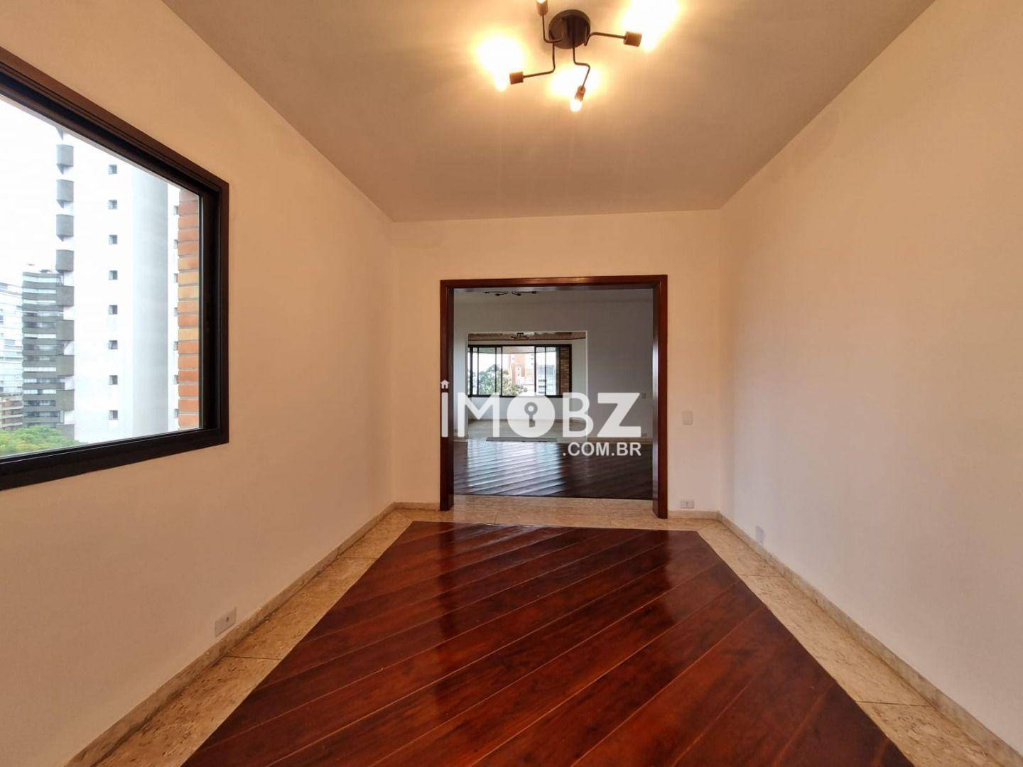 Apartamento à venda com 4 quartos, 236m² - Foto 17