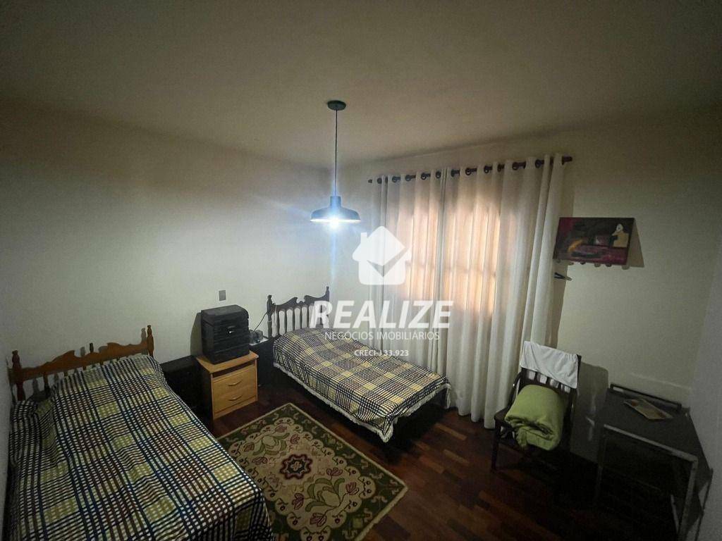 Casa à venda com 3 quartos, 159m² - Foto 2