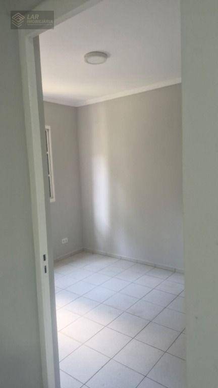 Apartamento para alugar com 2 quartos, 49m² - Foto 7