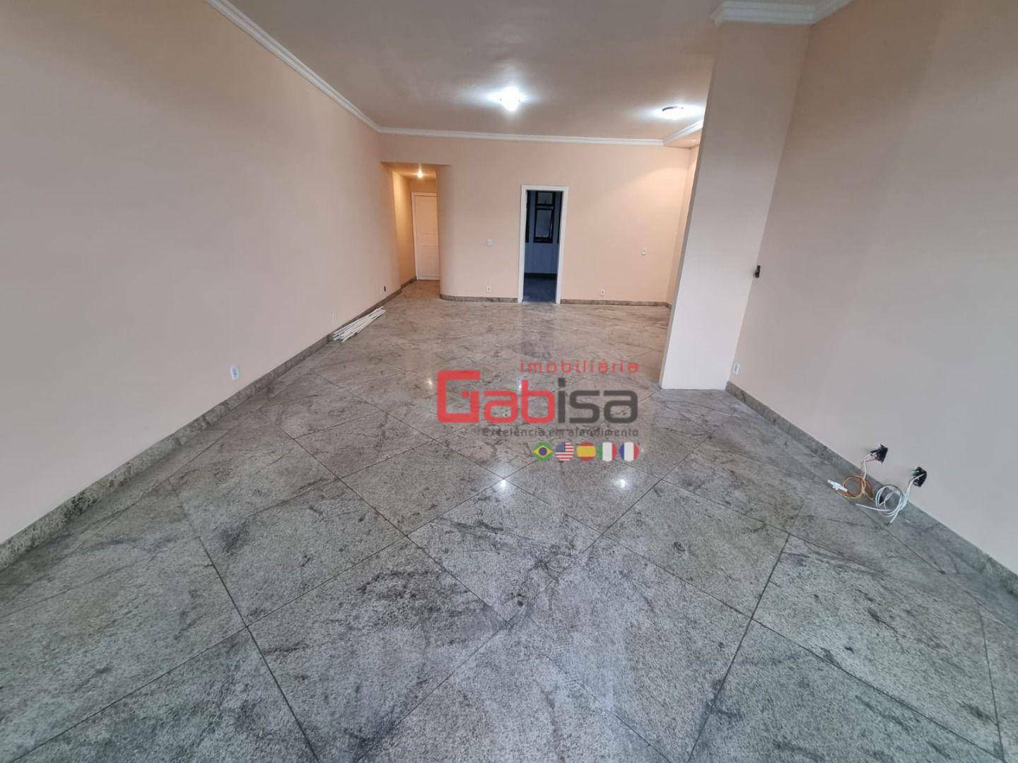 Apartamento à venda com 3 quartos, 230m² - Foto 2