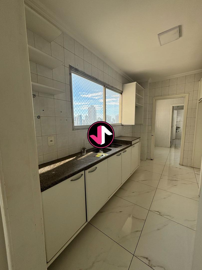 Apartamento à venda com 3 quartos, 150m² - Foto 11