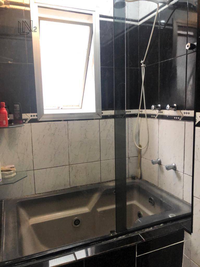 Apartamento à venda e aluguel com 3 quartos, 130m² - Foto 27