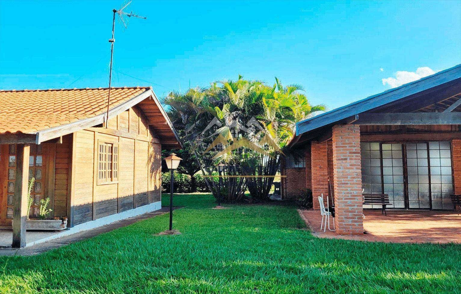 Chácara à venda com 3 quartos, 63m² - Foto 2