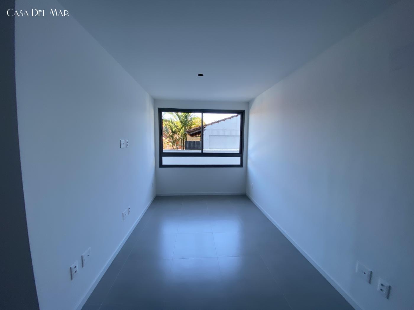 Apartamento à venda com 2 quartos, 66m² - Foto 2