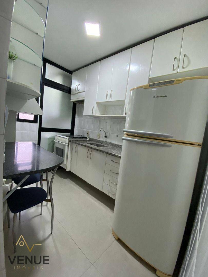 Apartamento à venda com 2 quartos, 62m² - Foto 28