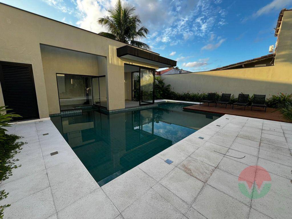 Casa à venda com 5 quartos, 420m² - Foto 1