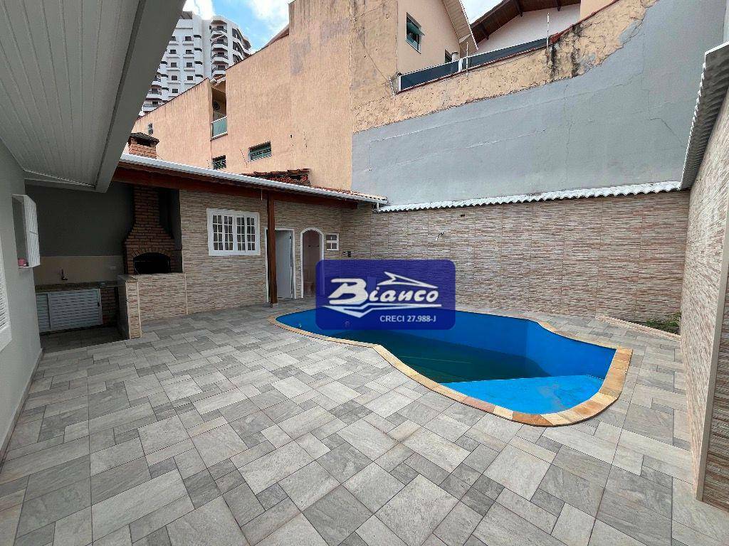 Casa à venda com 3 quartos, 303m² - Foto 31