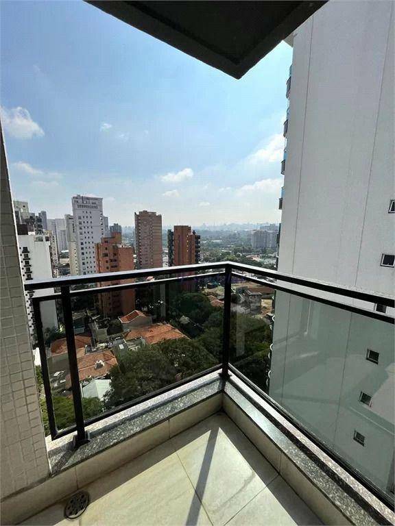 Apartamento à venda com 3 quartos, 200m² - Foto 19