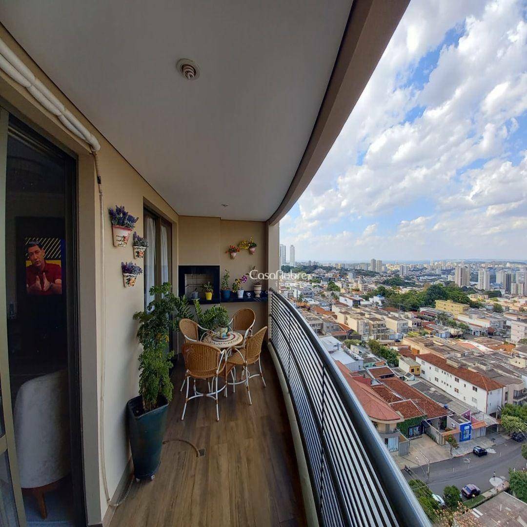 Apartamento à venda com 3 quartos, 137m² - Foto 1