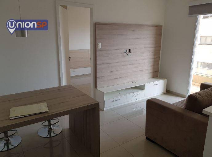 Apartamento à venda com 1 quarto, 40m² - Foto 1