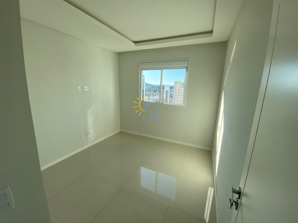 Apartamento à venda com 4 quartos, 150m² - Foto 17