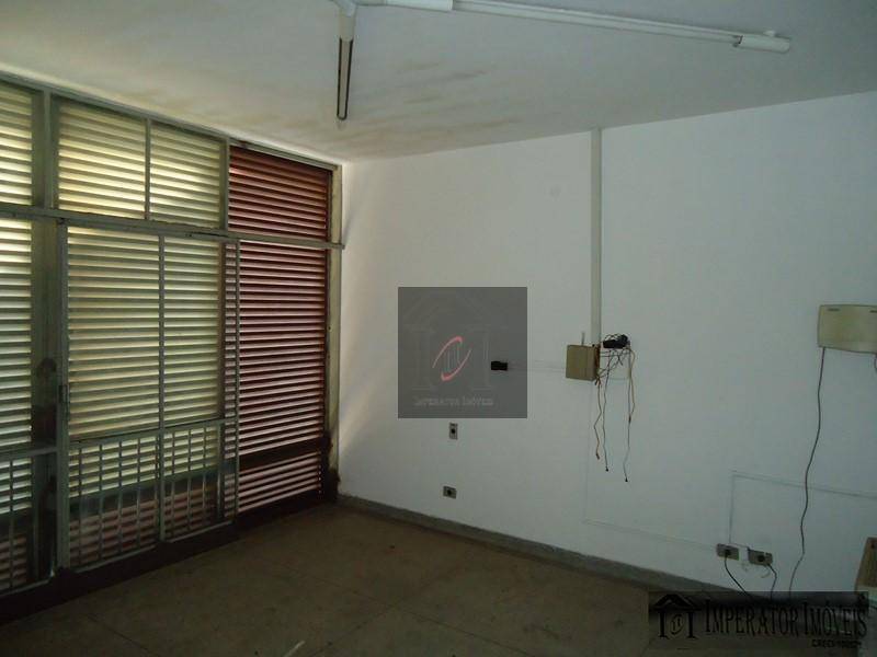 Casa para alugar com 4 quartos, 200m² - Foto 8