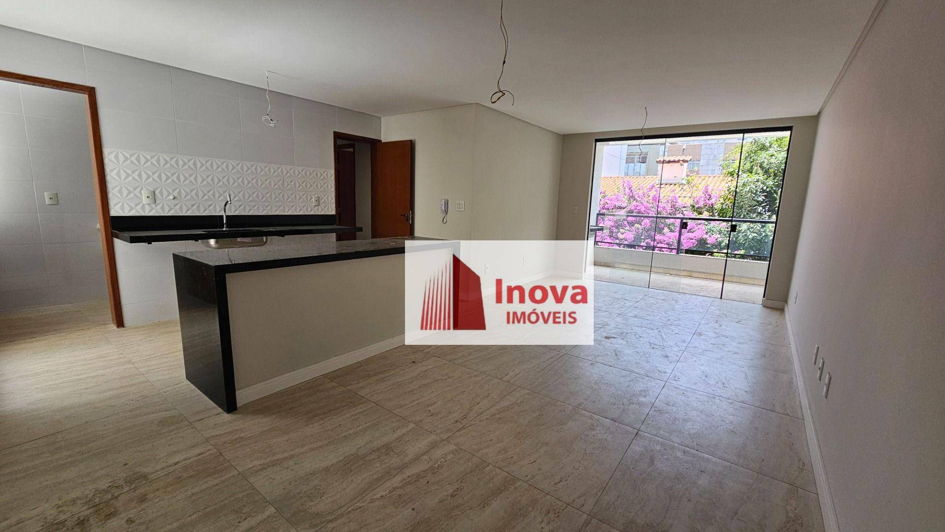 Apartamento à venda com 3 quartos, 104m² - Foto 1