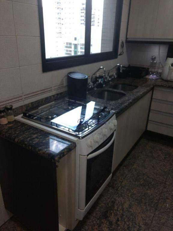 Apartamento à venda com 4 quartos, 220m² - Foto 11