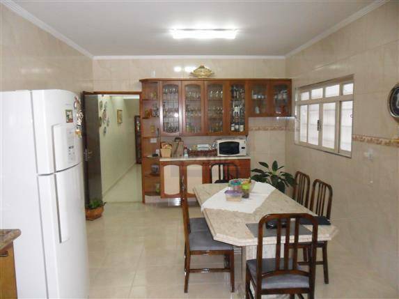 Sobrado à venda com 4 quartos, 300m² - Foto 3