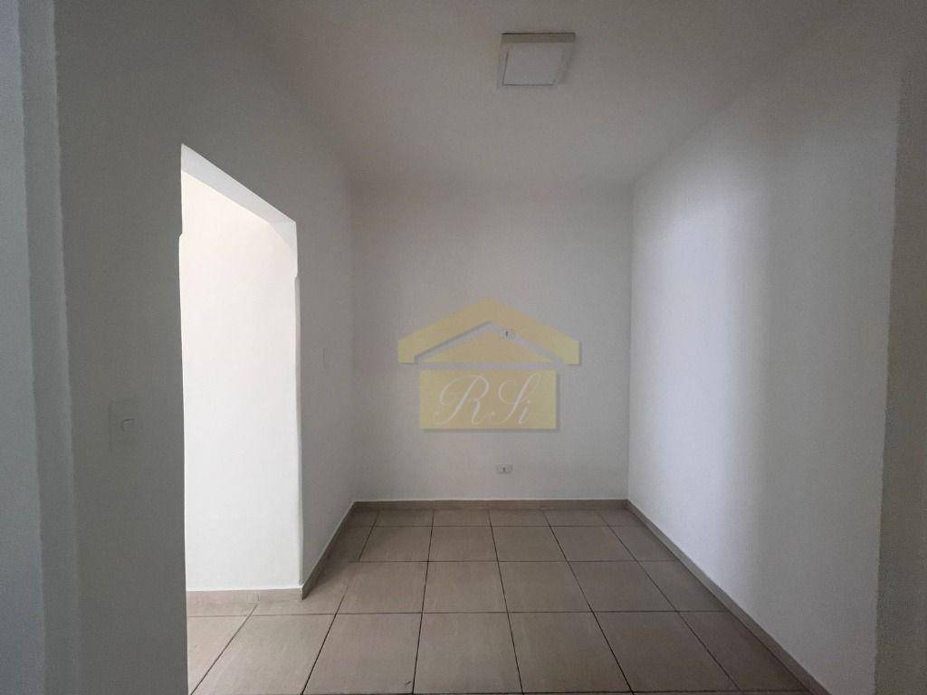 Casa para alugar com 3 quartos, 120m² - Foto 12