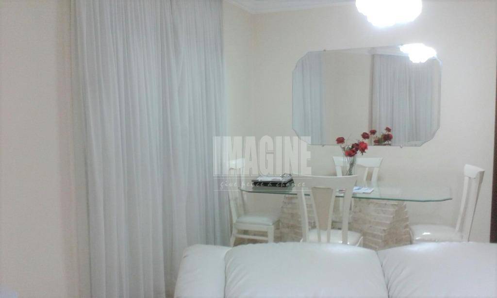 Apartamento à venda com 3 quartos, 130m² - Foto 1