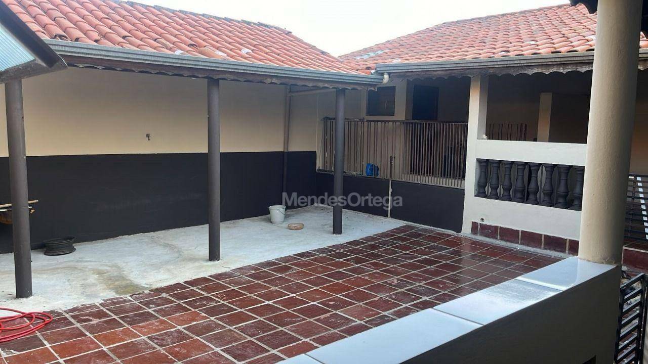 Casa à venda com 3 quartos, 214m² - Foto 21