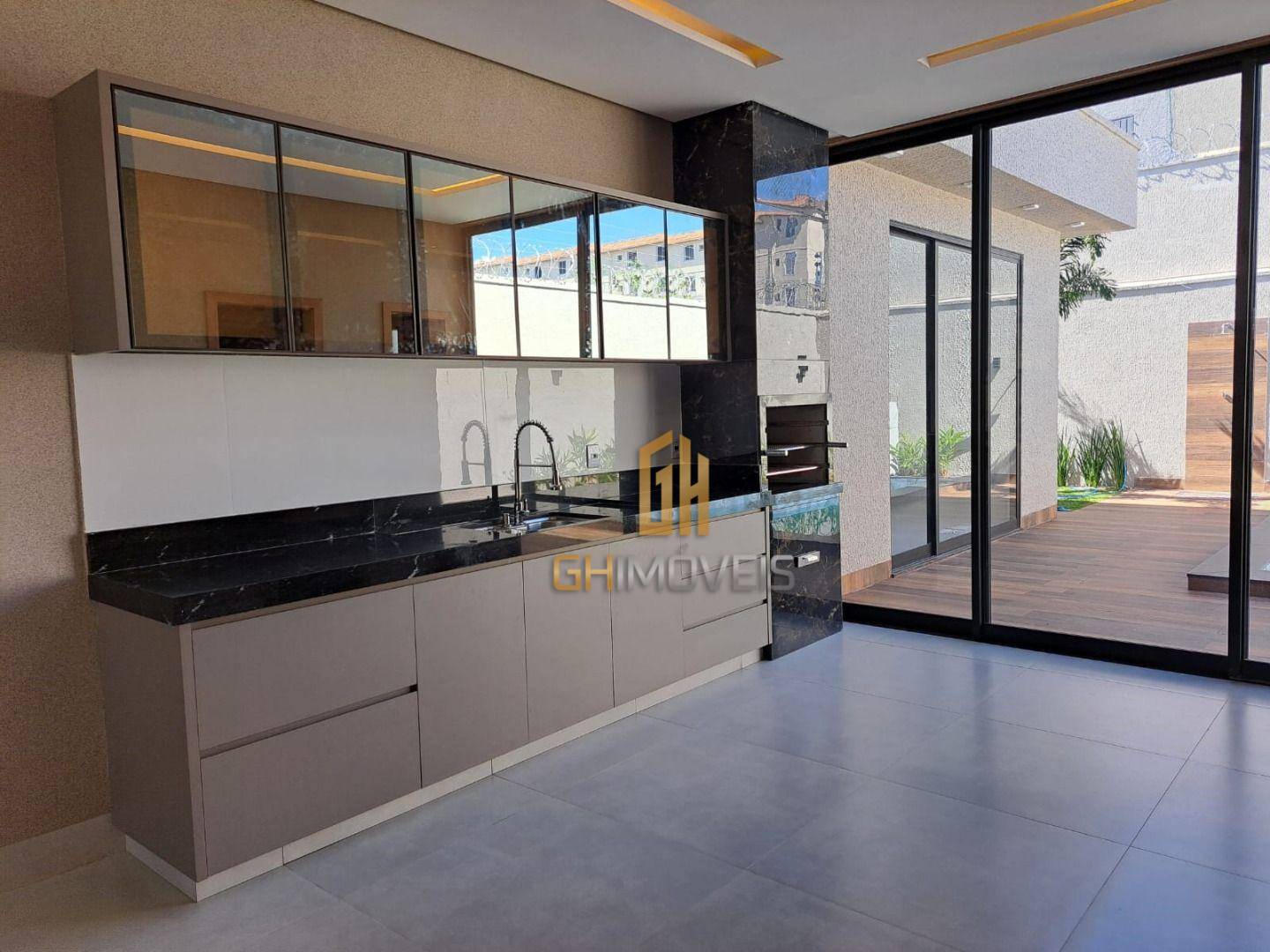 Casa à venda com 3 quartos, 180m² - Foto 14