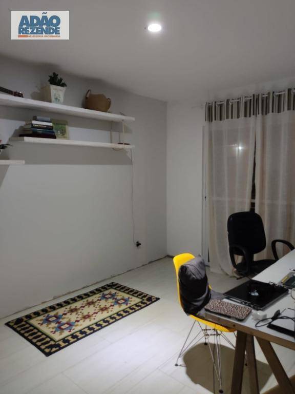 Casa de Condomínio à venda com 3 quartos, 250m² - Foto 15