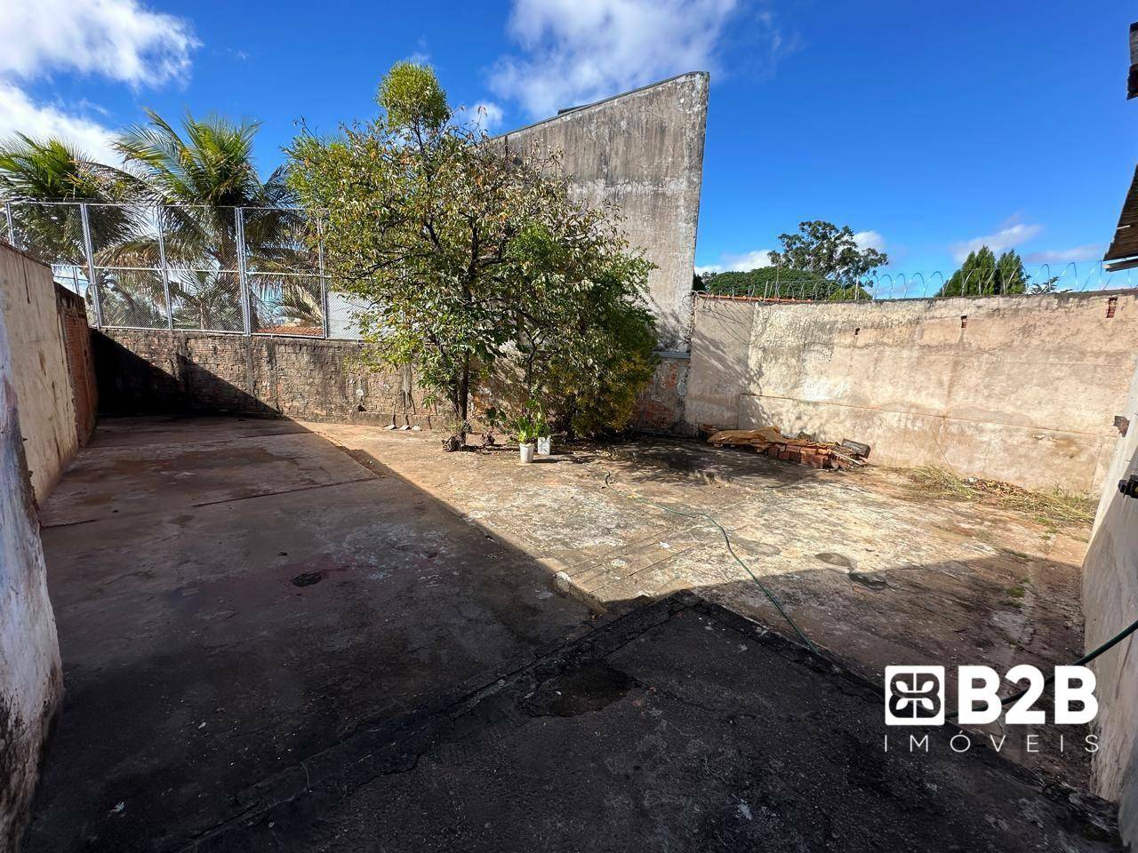 Casa à venda com 4 quartos, 260m² - Foto 11