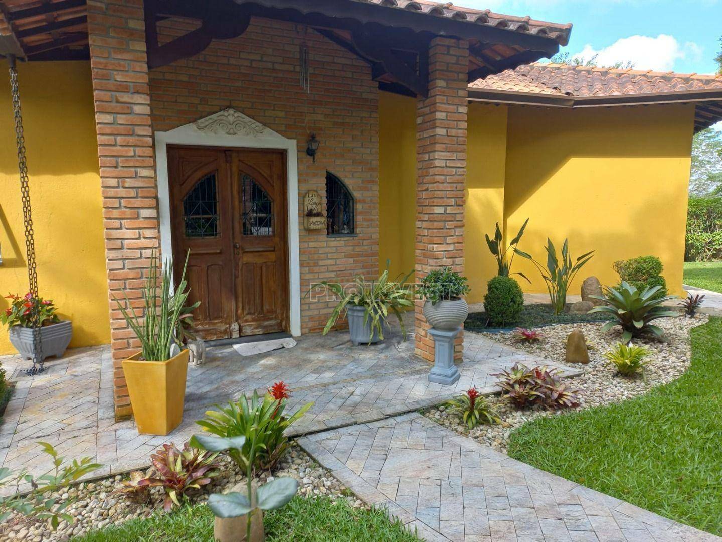 Casa de Condomínio à venda com 3 quartos, 238m² - Foto 2